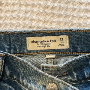 Abercrombie 90s straight ultra high rise 27/4 curve love